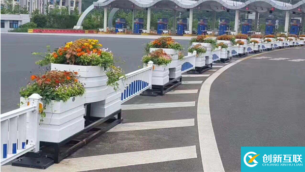 重慶道路隔離花箱，道路戶外花箱